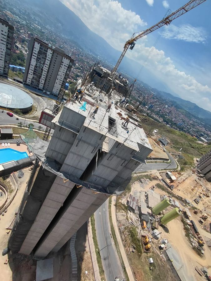 Torre en construcción
