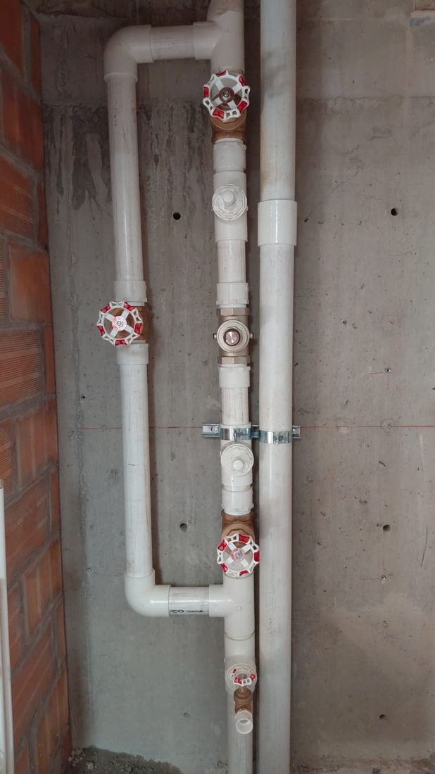 Red de agua con llaves de paso